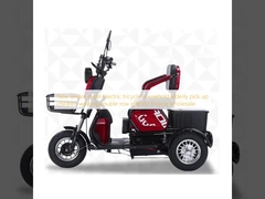 Những người già giải trí mới dành