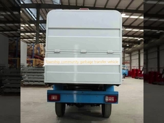 郡区のコミュニティゴミ輸送車両